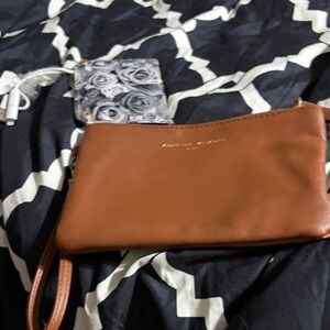 Elegant Brown Leather Wristlet
